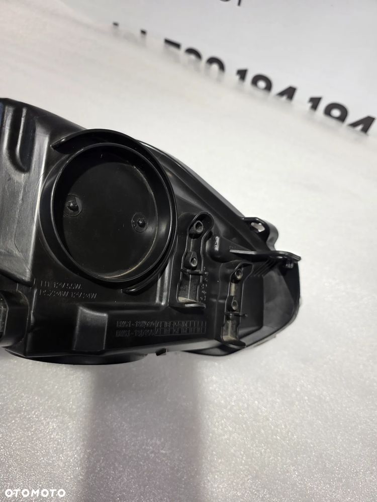 FORD FOCUS MK3 10- KOMPLET LAMP LEWA + PRAWA LAMPA PRZEDNIA PRZÓD CIEMNA ST / TITANIUM , NR BM51-132029-CH / BM51-13W030-CH , NR AUKCJI LPP264 - 39