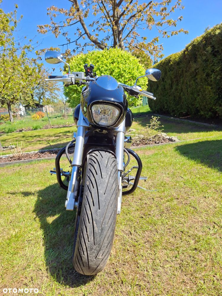 Suzuki Boulevard - 4