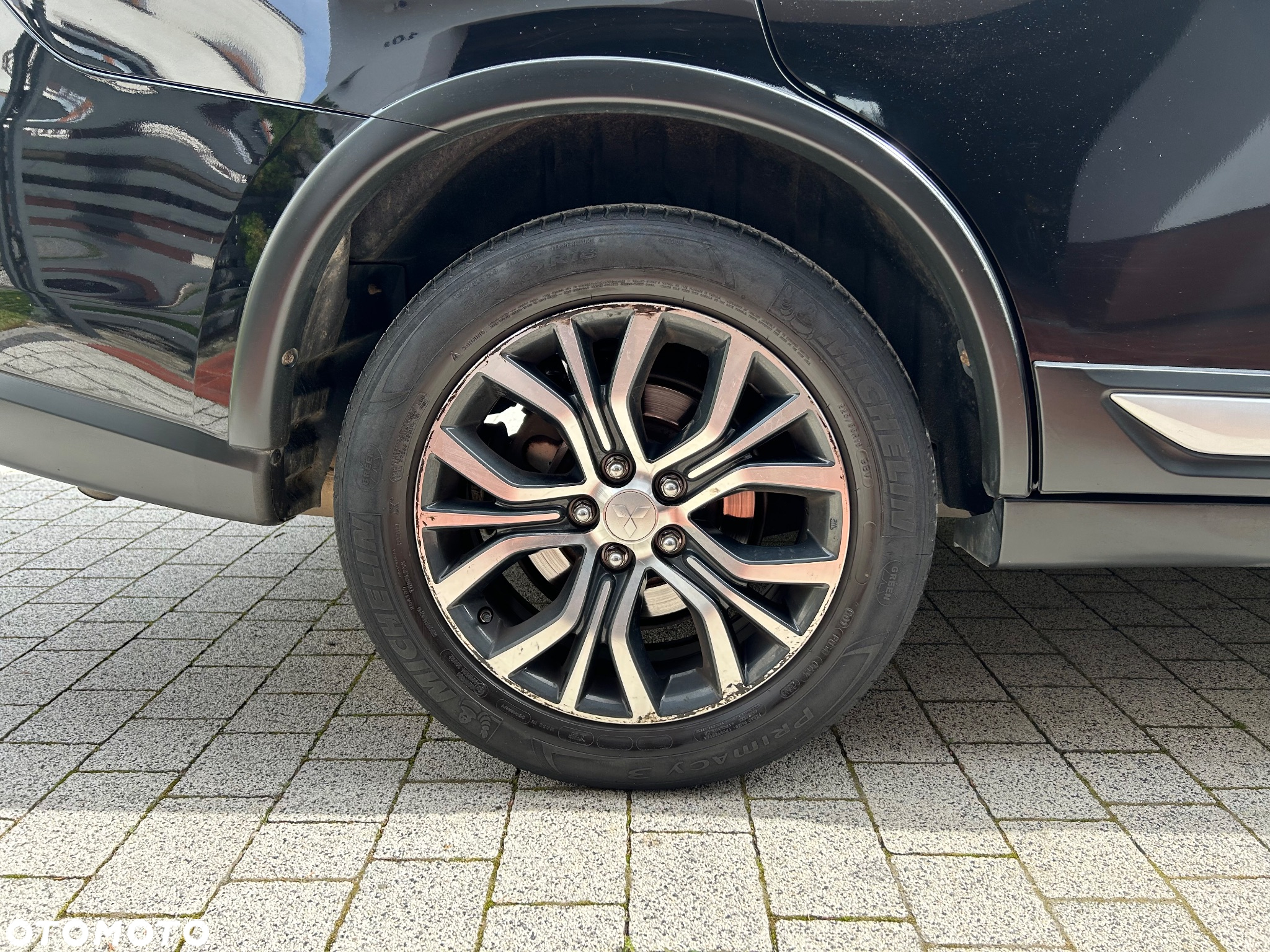 Mitsubishi Outlander 2.0 Instyle + 4WD CVT - 6