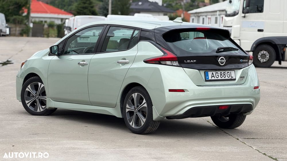 Nissan LEAF - 3