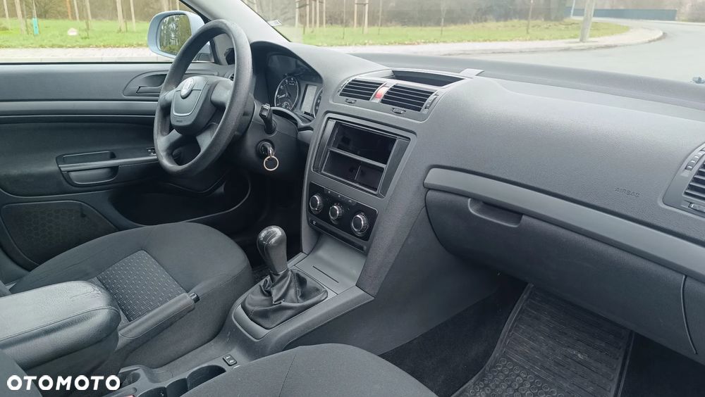 Skoda Octavia 1.6 - 19