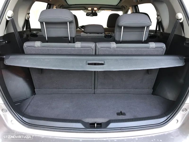 Toyota Corolla Verso - 20