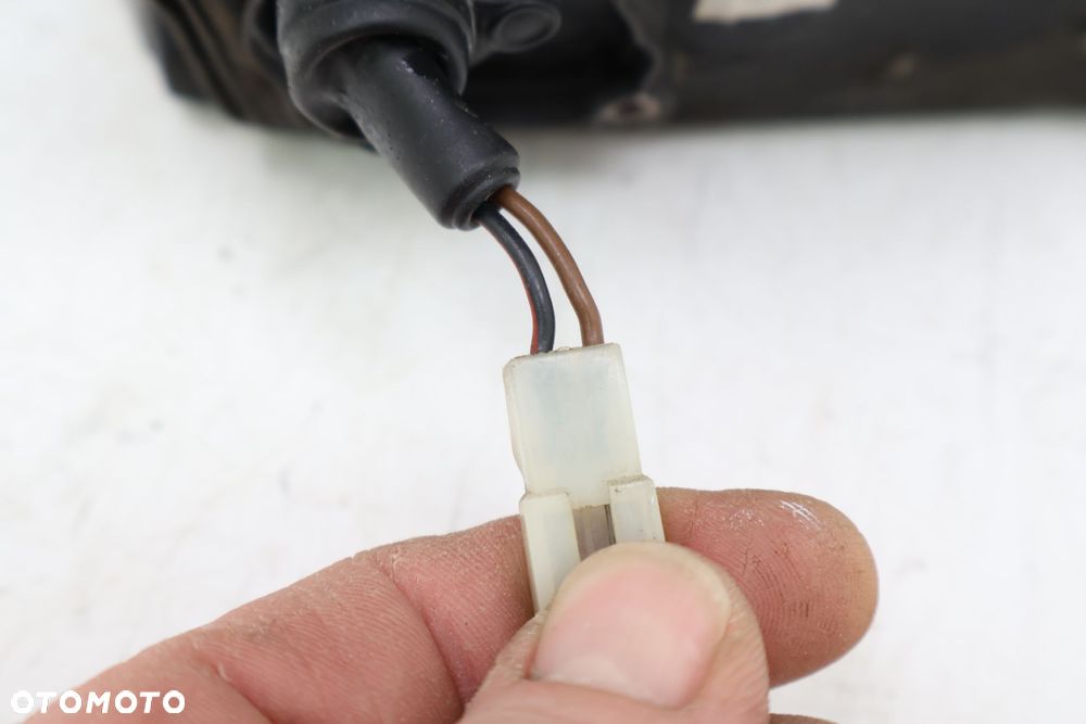 MERCEDES-BENZ W124 LUSTERKO LEWE - 9