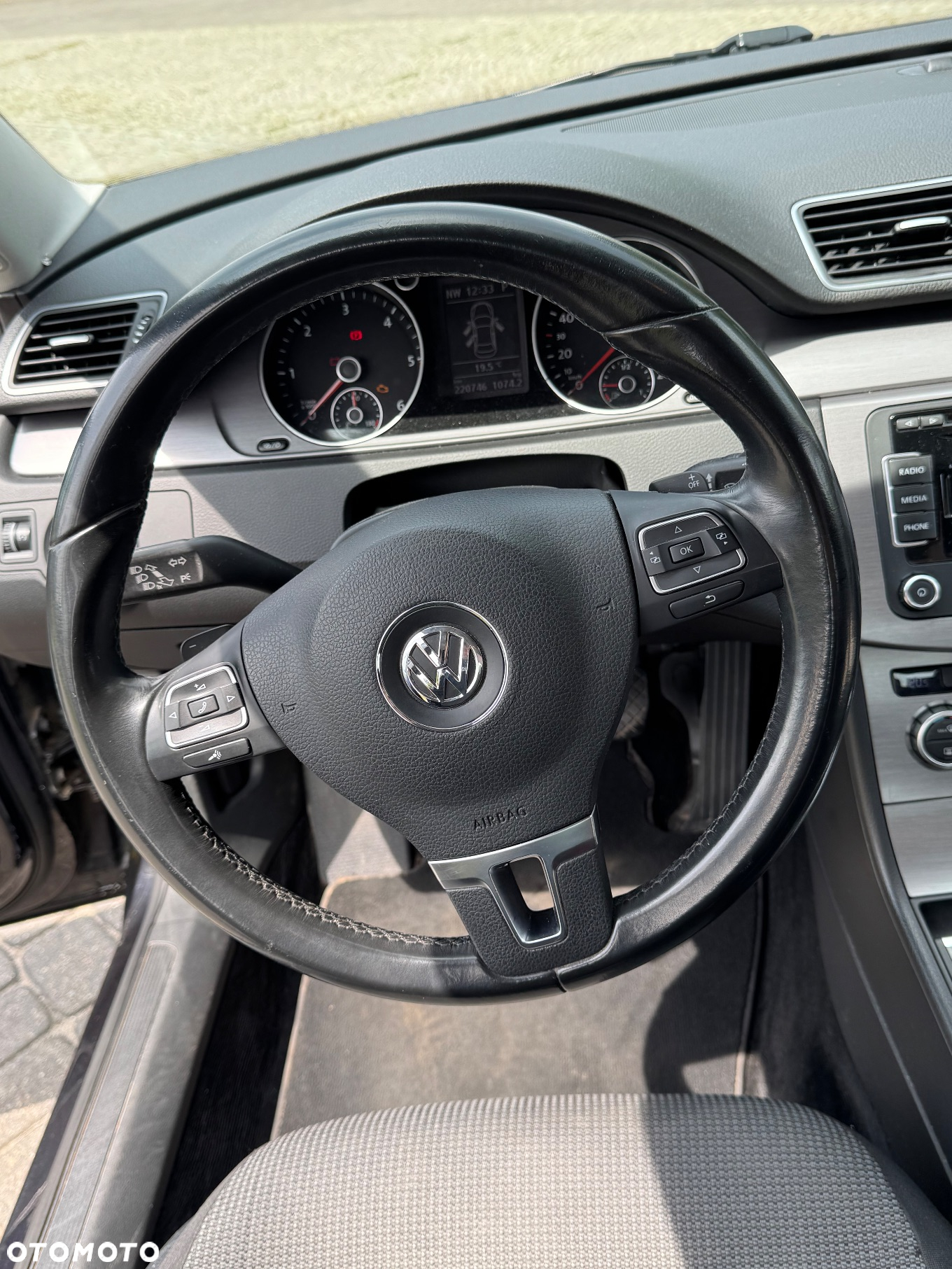 Volkswagen Passat 2.0 TDI Comfortline DSG - 11