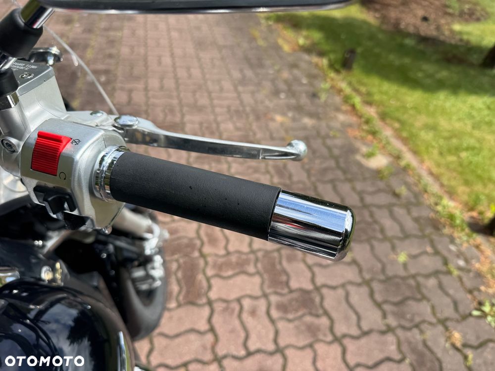Suzuki Intruder - 19