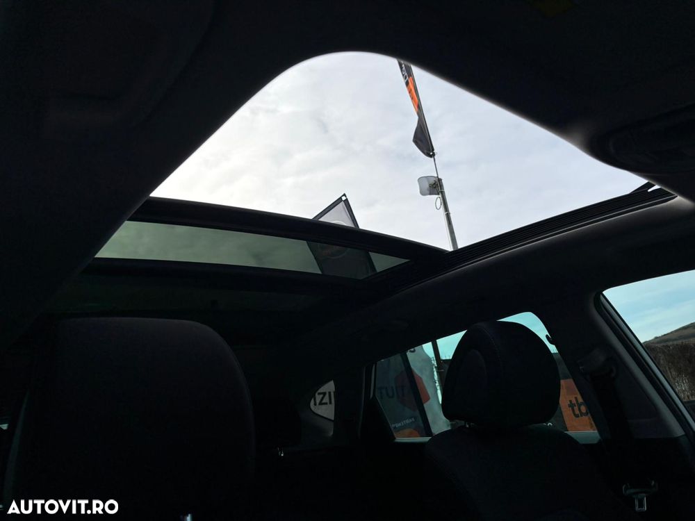 Hyundai Tucson 2.0 CRDI 4WD Automatik Style - 29