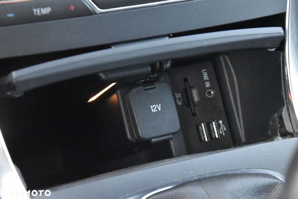 Ford S-Max 2.0 TDCi Titanium PowerShift - 36