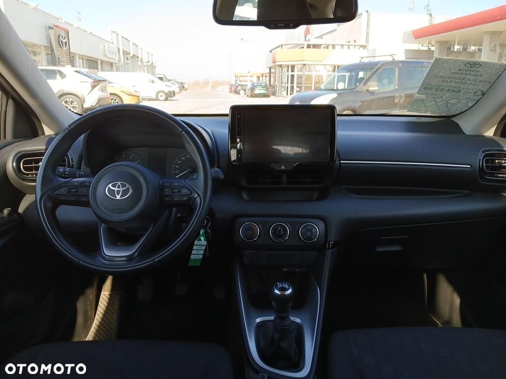 Toyota Yaris 1.5 Comfort - 11