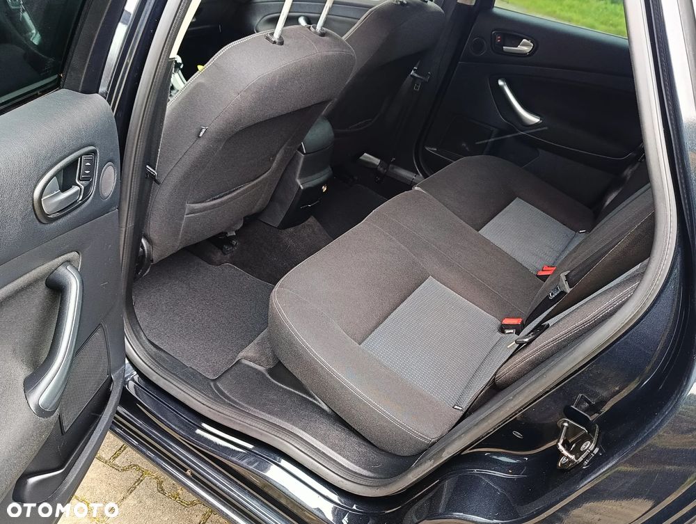 Ford Mondeo 2.0 TDCi Black Magic - 18