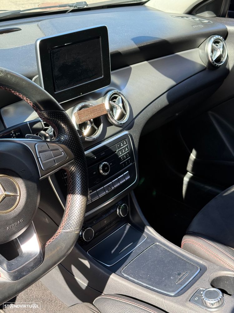 Mercedes-Benz CLA 200 d 7G-DCT - 11