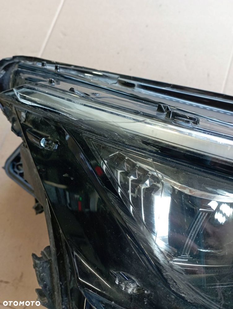 VW TOUAREG III LAMPA PRAWA PRZÓD PRZEDNIA 761941082 - 5