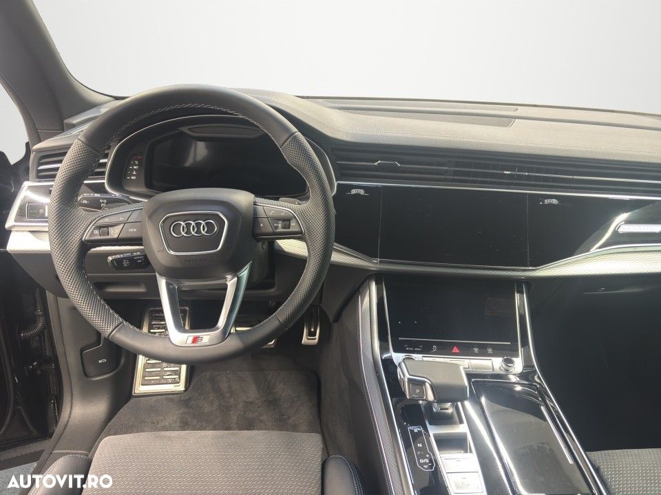 Audi Q8 55 TFSI quattro Tiptronic MHEV - 12