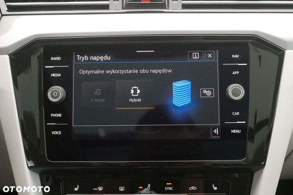 Volkswagen Passat Variant - 25