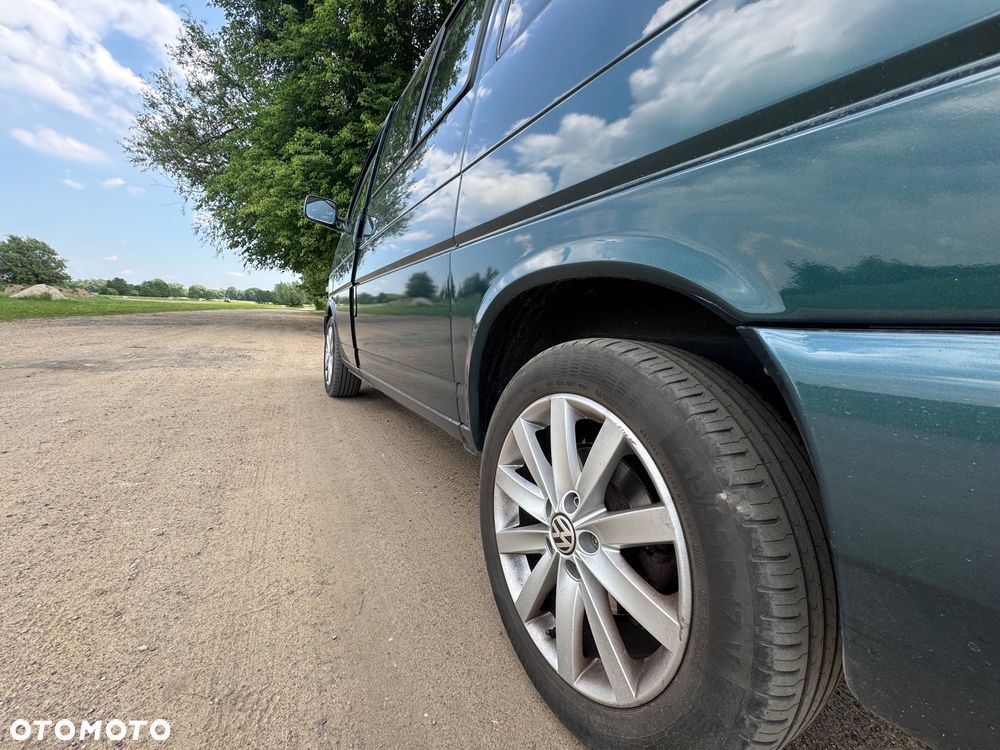Volkswagen Multivan - 14