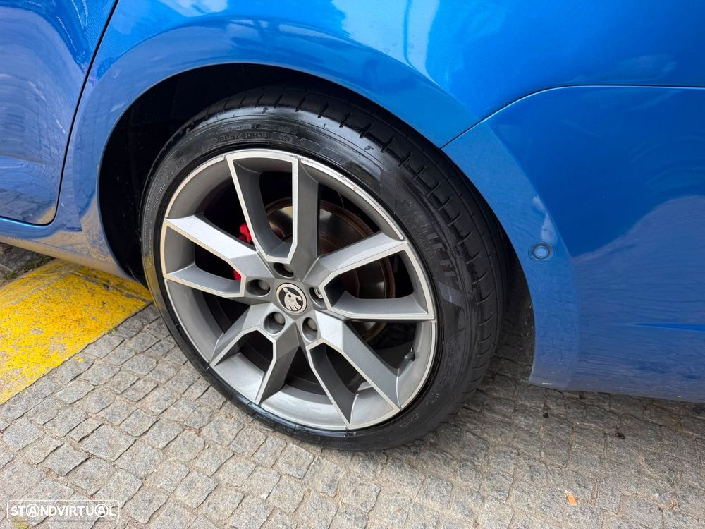 Skoda Octavia 2.0 TDI RS DSG - 12