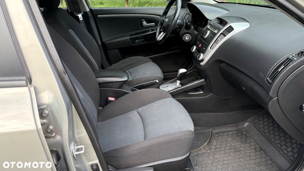 Kia Ceed 1.6 CVVT Automatik Spirit - 24