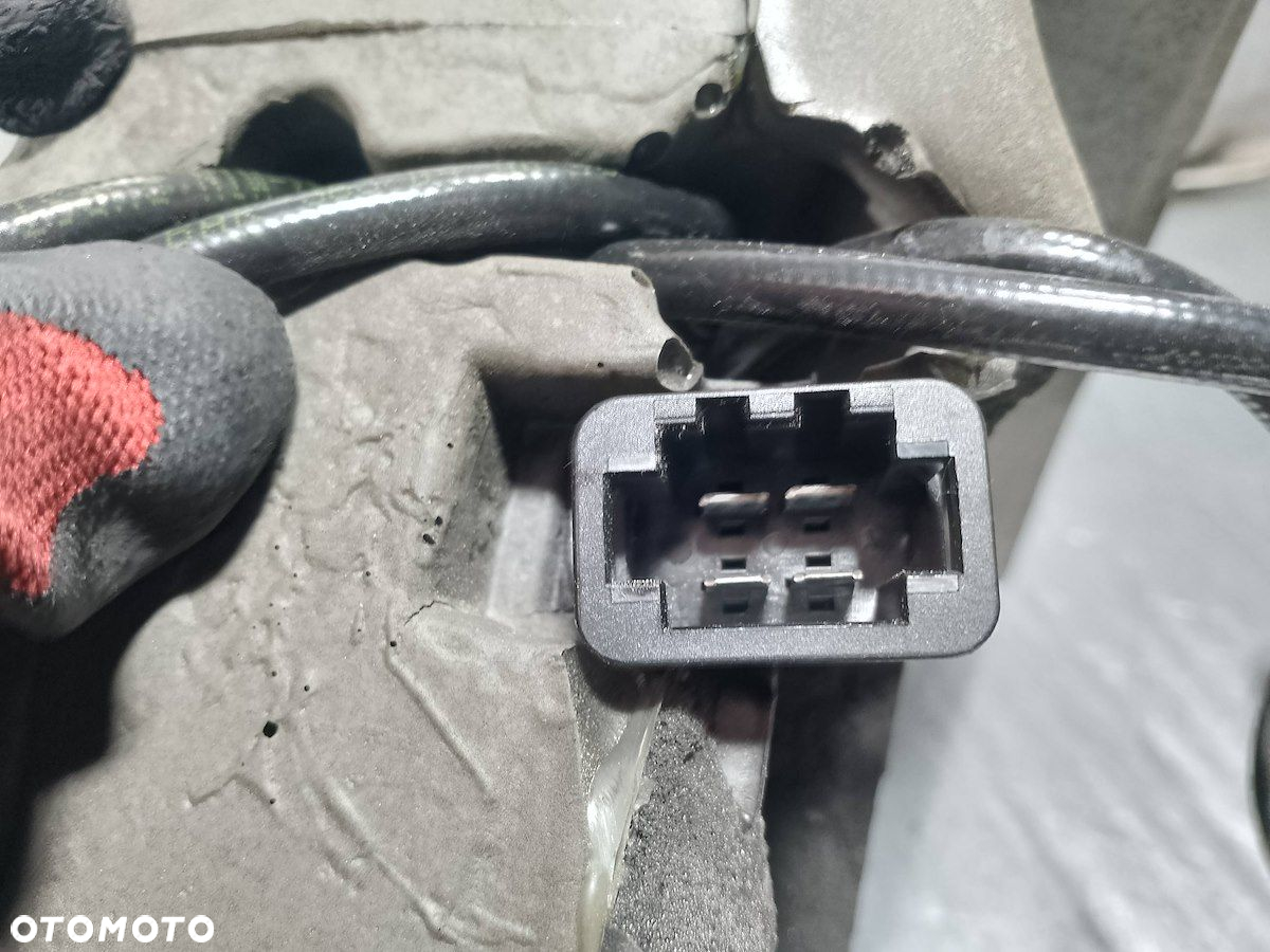 ZAWIASY KLAPY BAGAŻNIKA KOMPLET VW PHAETON 3D5827785 3D5827383A  3D5827786 - 3