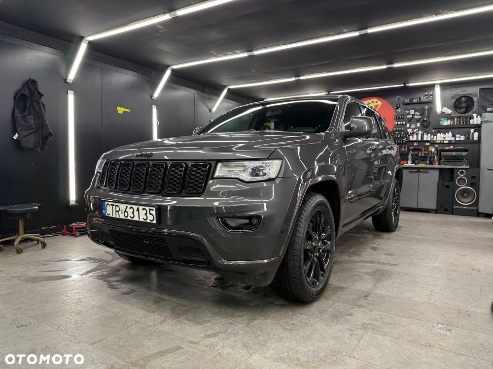 Jeep Grand Cherokee - 1