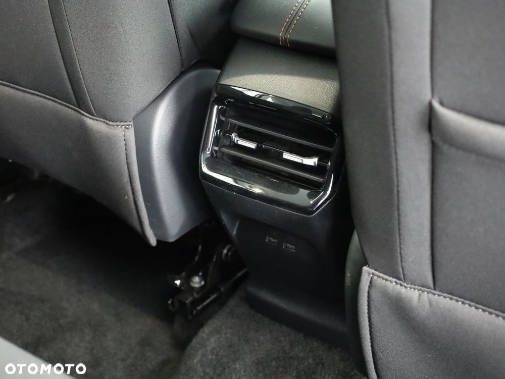 MG HS 1.5T HEV+ Excite - 11