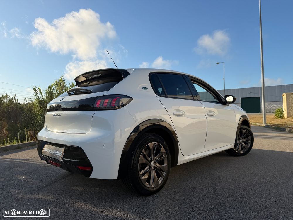 Peugeot e-208 Allure Pack - 8