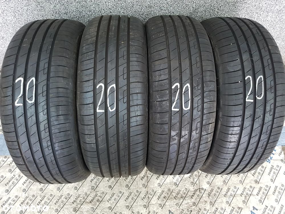 GOODYEAR EFIFICENT GRIP PERFORMANCE   215/50R17  215/50/17 - 1