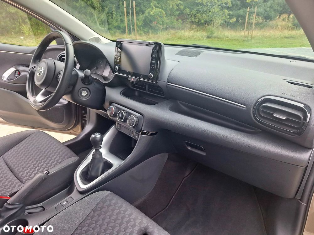 Toyota Yaris 1.5 VVT-i Comfort - 21