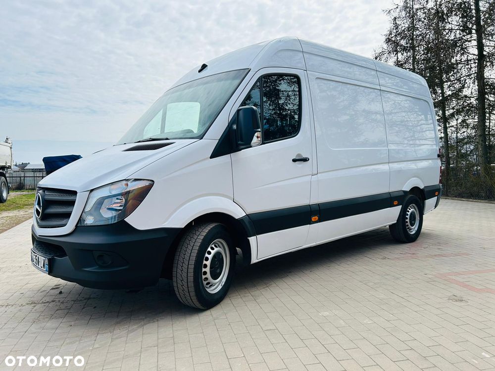 Mercedes-Benz Sprinter - 16