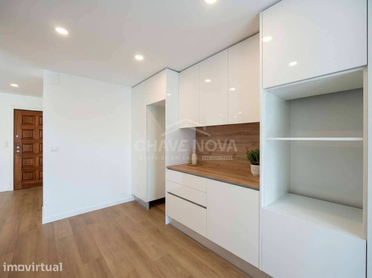 T2 Renovado c/ Garagem Box em Cedofeita - Grande imagem: 4/28