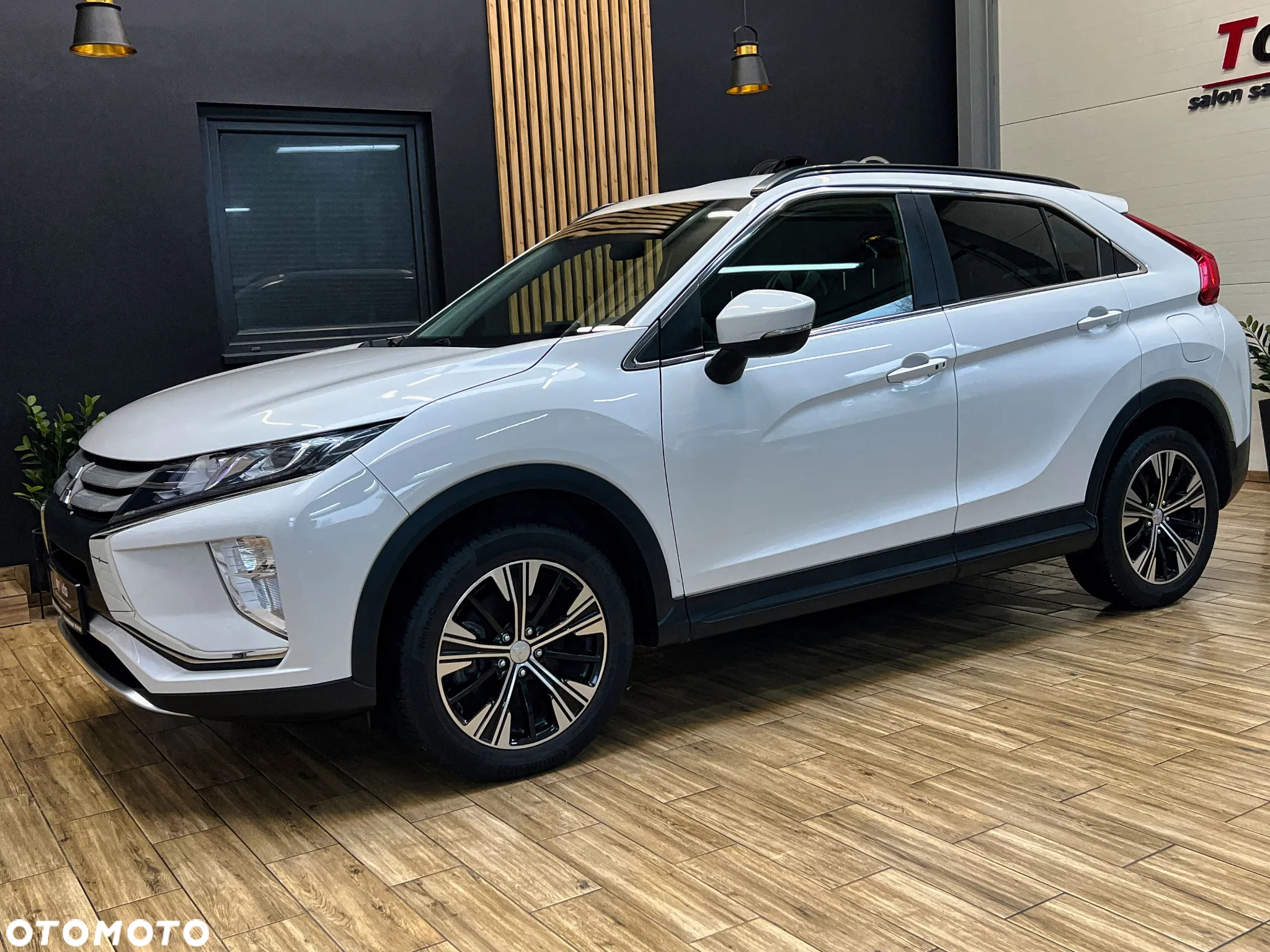Mitsubishi Eclipse Cross 1.5 T GPF Invite Plus - 12