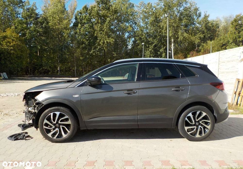 Opel Crossland X - 10