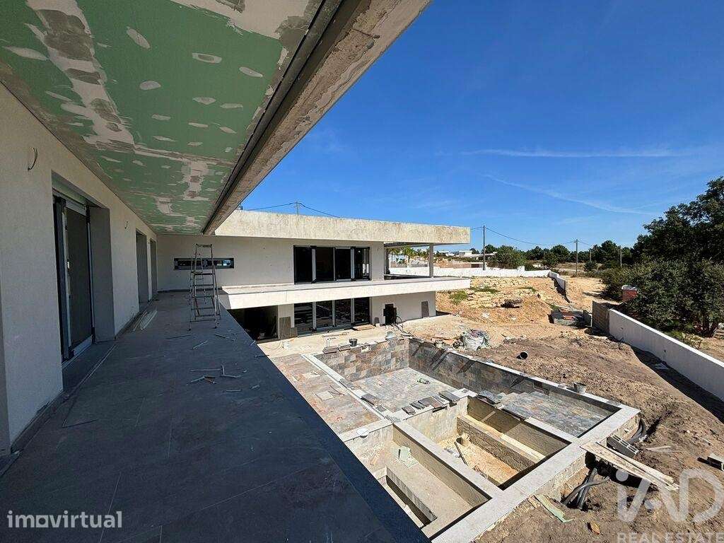 Casa T5 em Fernão Ferro de 300,00 m2 - Grande imagem: 5/19