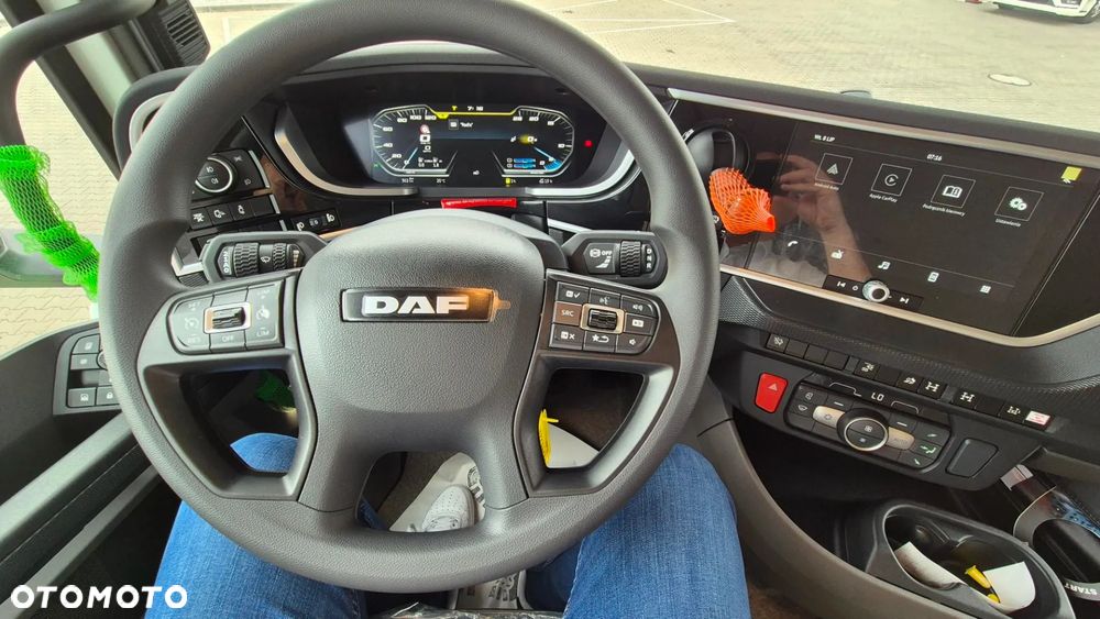 DAF XFC - 8