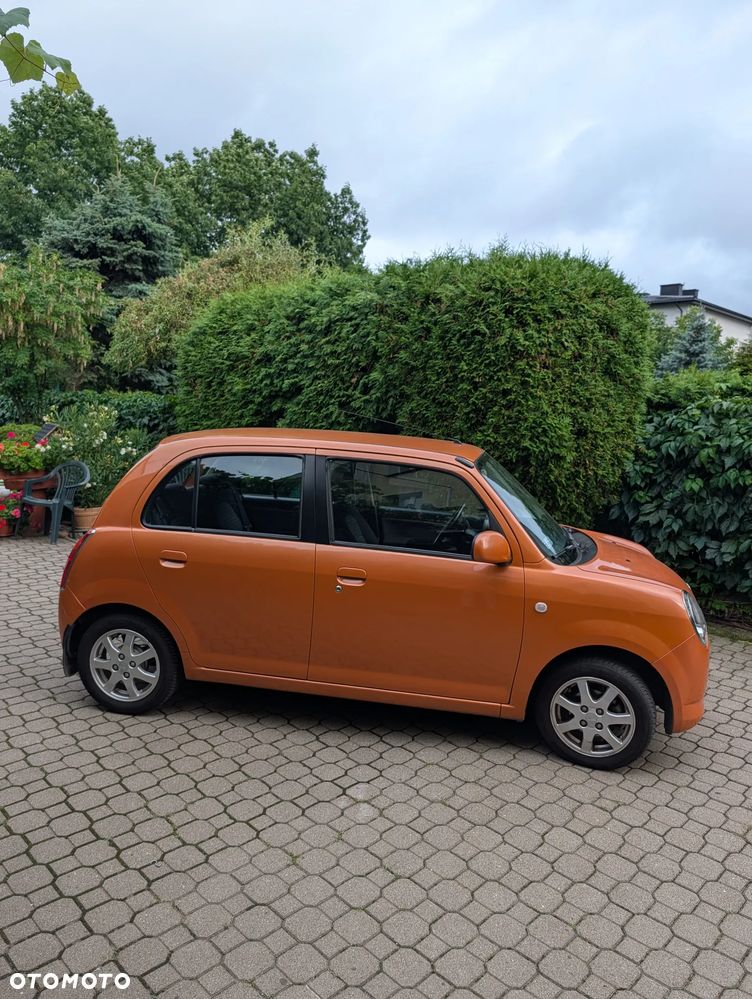 Daihatsu Trevis 1.0 - 3