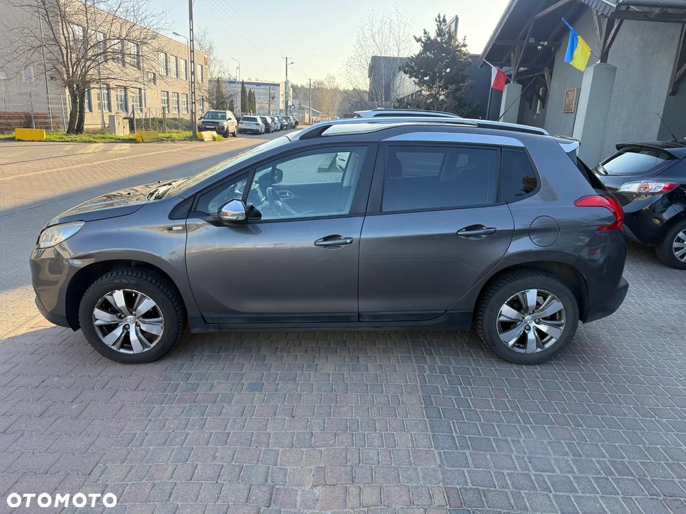 Peugeot 2008 1.2 Pure Tech Style - 5