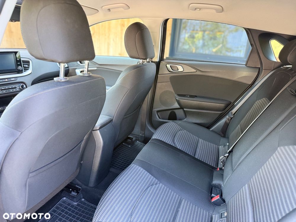 Kia Ceed 1.5 T-GDI GT-Line - 12