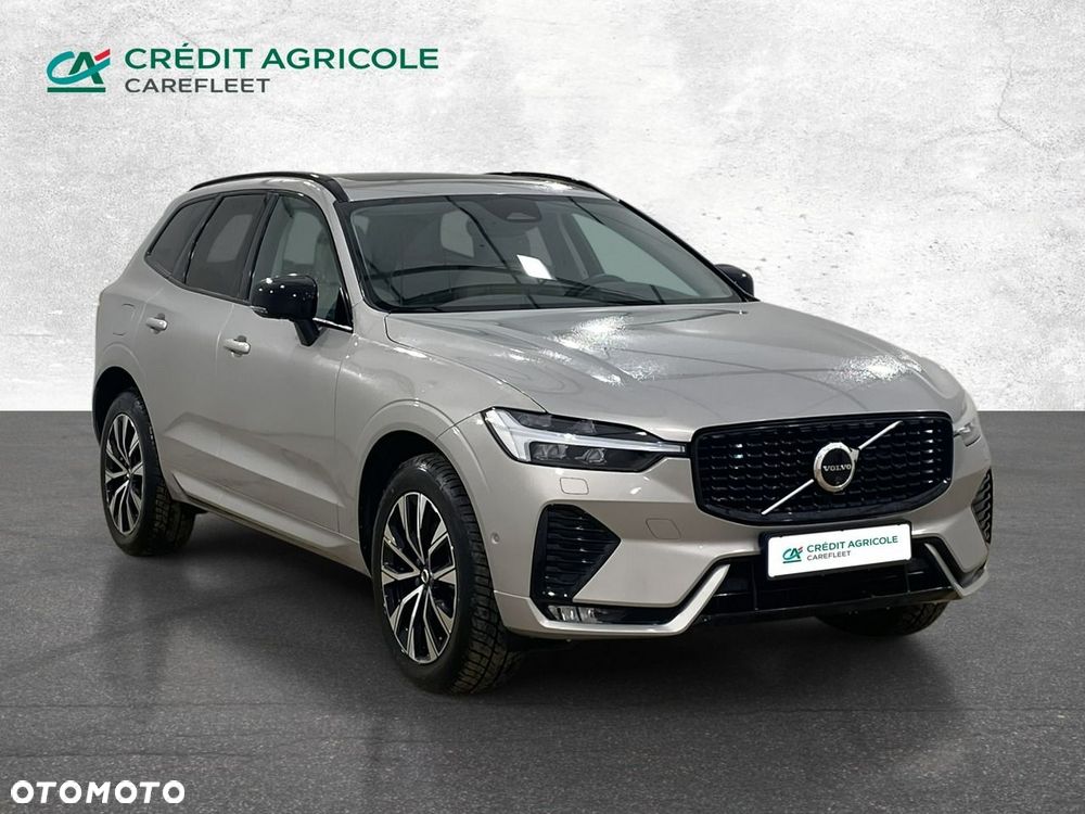 Volvo XC 60 B5 B AWD Plus Dark - 4