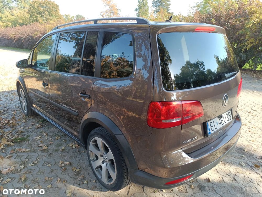 Volkswagen Touran - 3