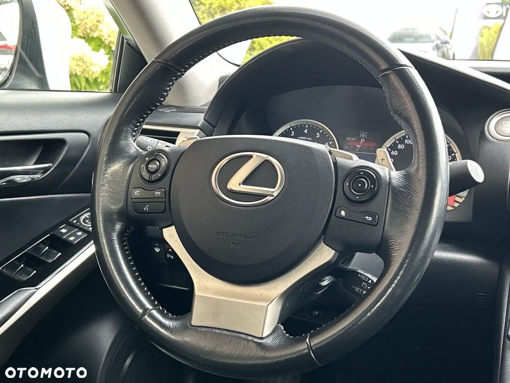 Lexus IS 200t Elite - 13