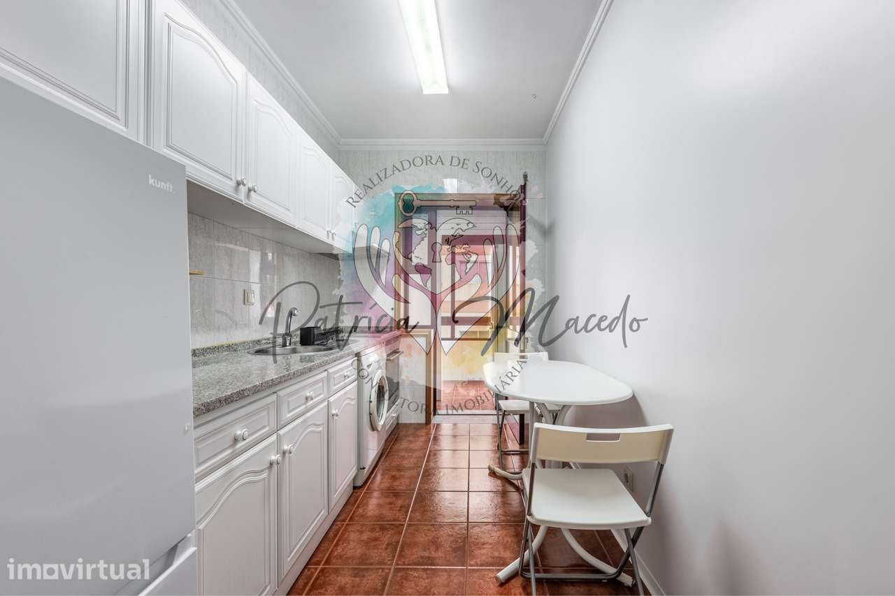 Apartamento T1 situado na Rua da Torrinha, no centro do Porto - Grande imagem: 5/16