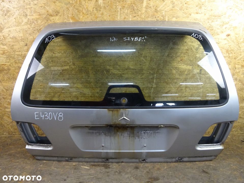 SZYBA KLAPY BAGAŻNIKA MERCEDES W210 KOMBI 4.3 - 1