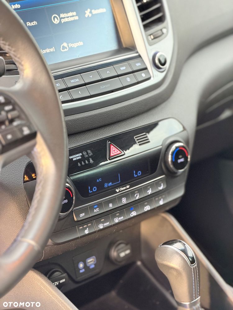 Hyundai Tucson blue 1.7 CRDi 2WD DCT Premium - 30