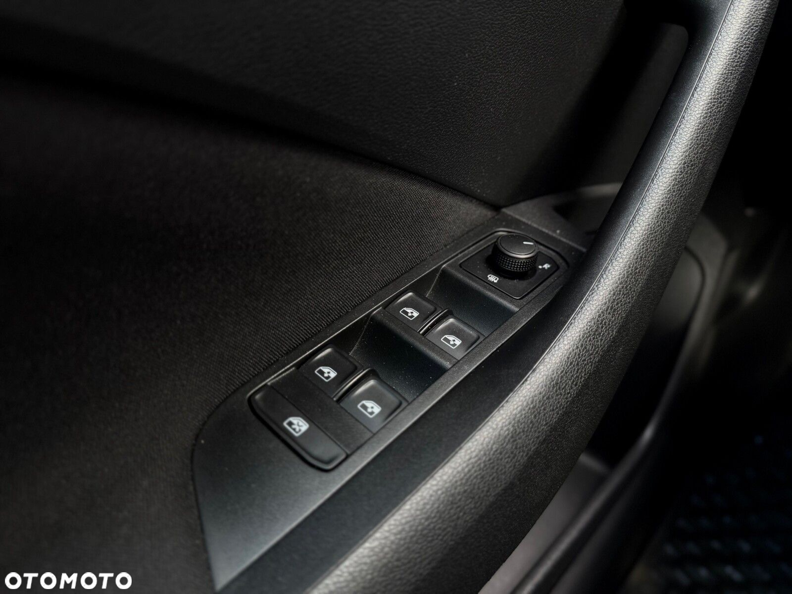 Skoda Kamiq 1.0 TSI Ambition DSG - 27