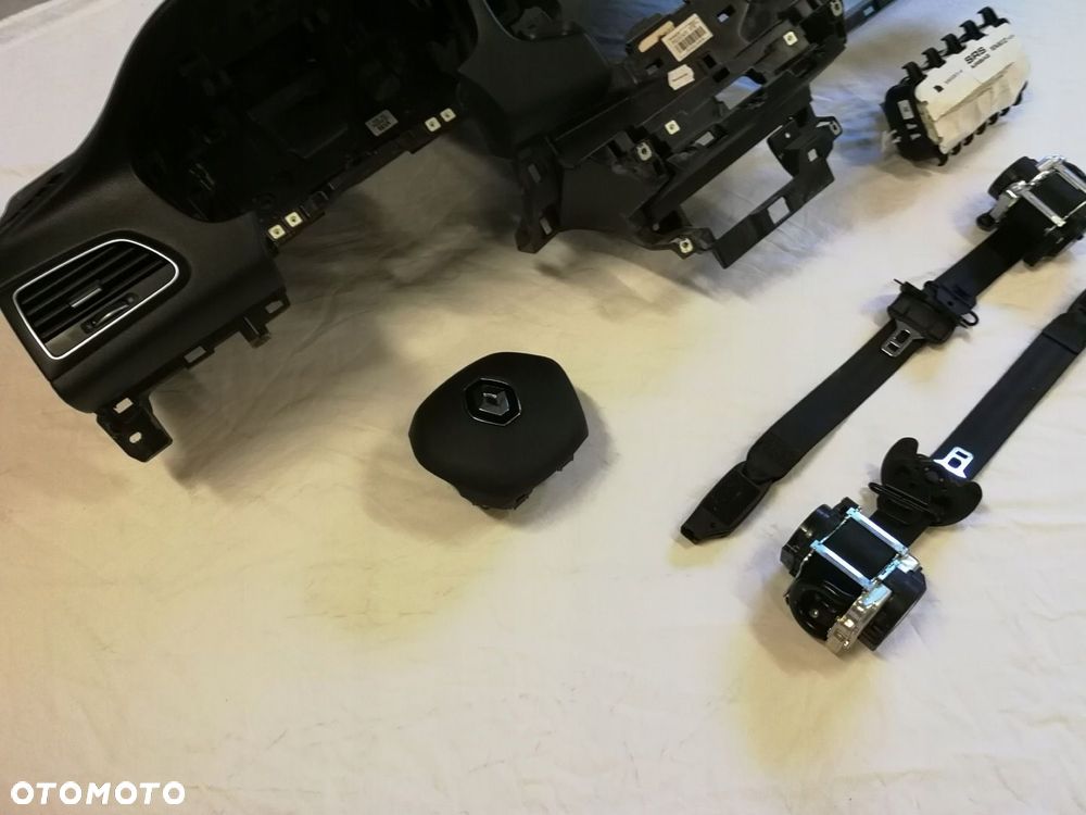 DESKA ROZDZIELCZA AIRBAG RENAULT MEGANE IV - 2