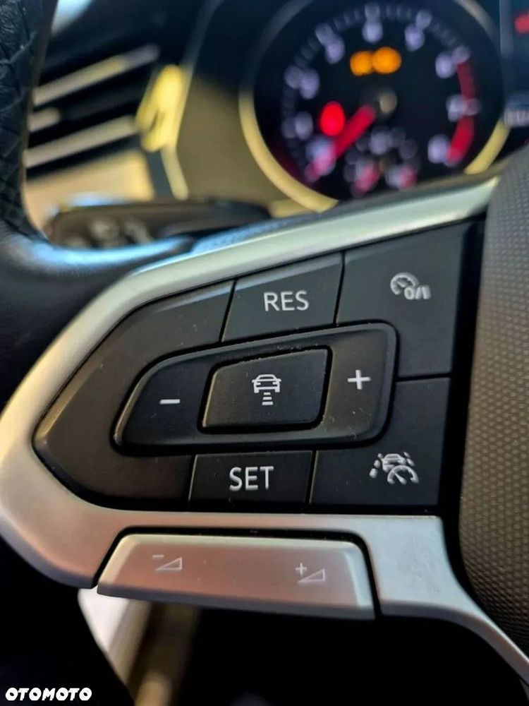 Volkswagen Passat 1.5 TSI EVO Elegance DSG - 20