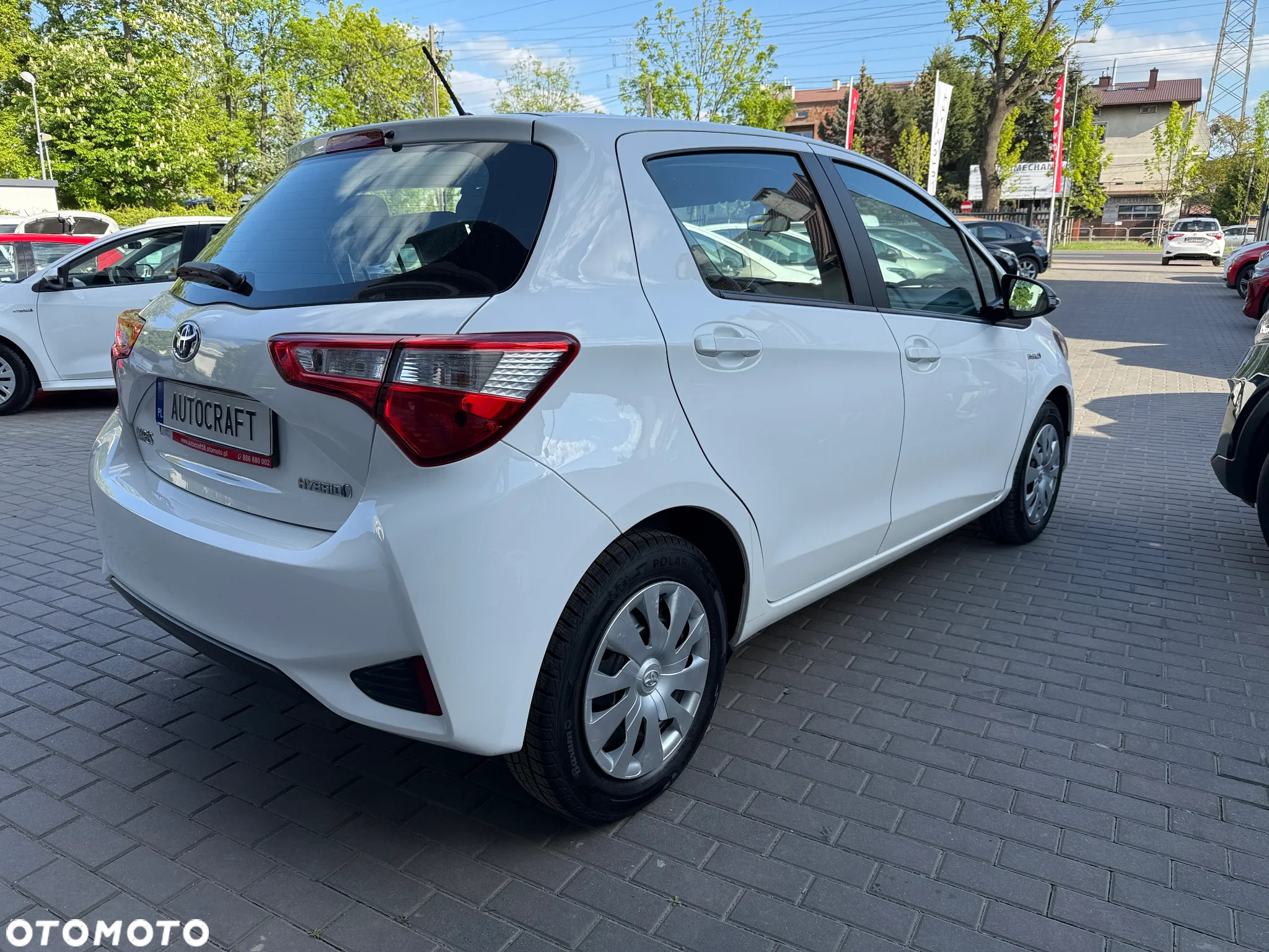 Toyota Yaris Hybrid 100 Active - 22