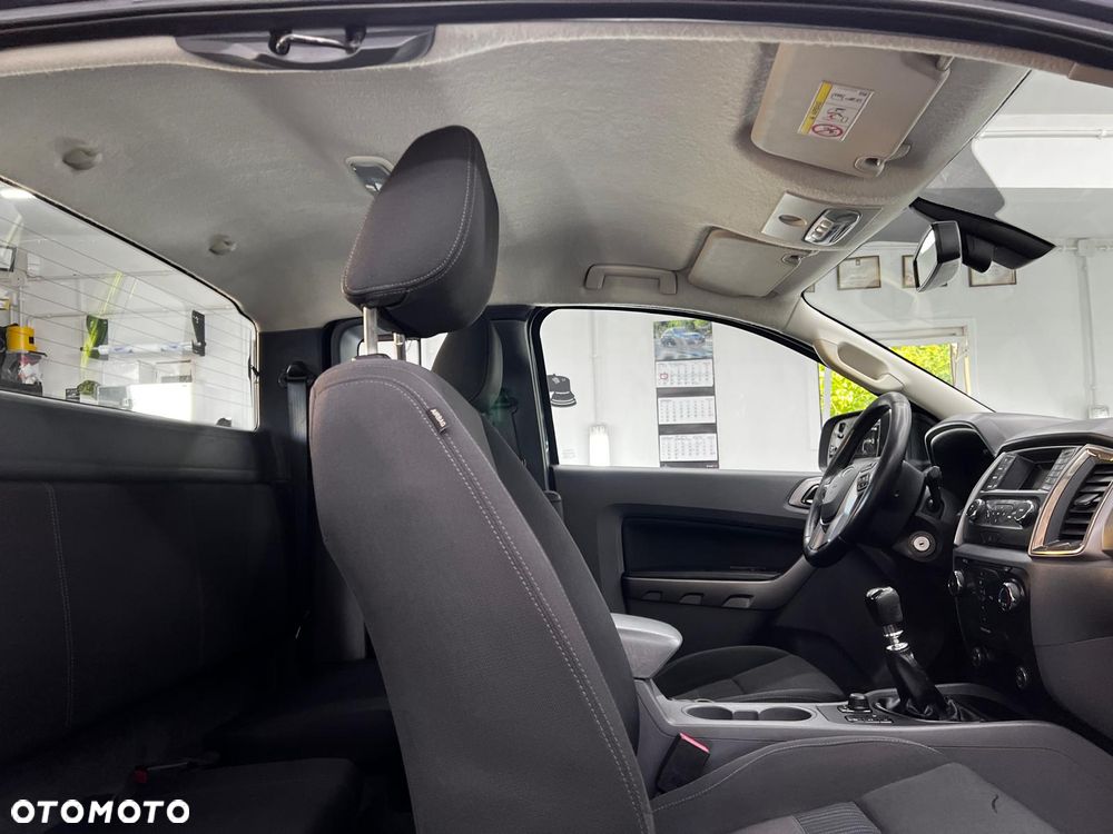 Ford Ranger XLT - 24