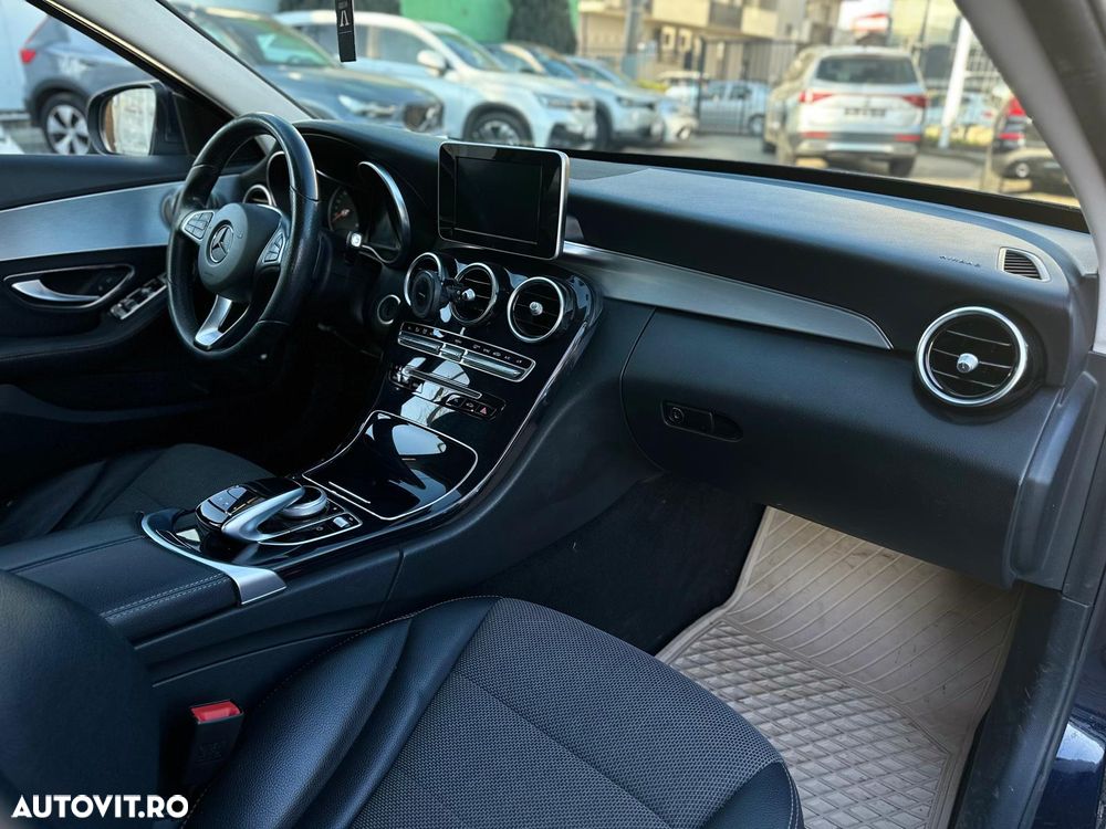 Mercedes-Benz C 220 CDI DPF Automatik BlueEFFICIENCY Avantgarde - 6