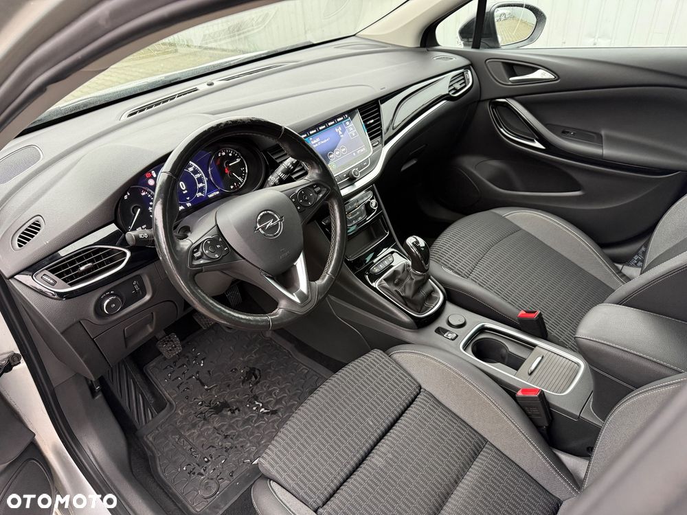 Opel Astra - 16