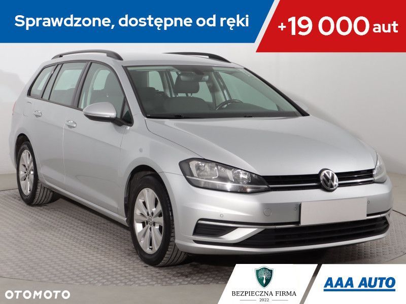 Volkswagen Golf - 1