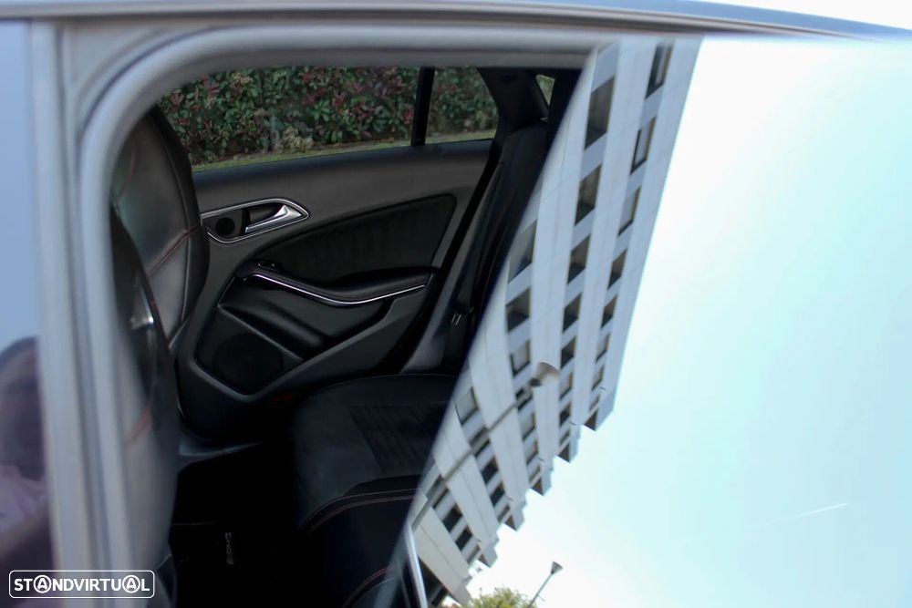 Mercedes-Benz CLA 200 d Shooting Brake AMG Line - 21